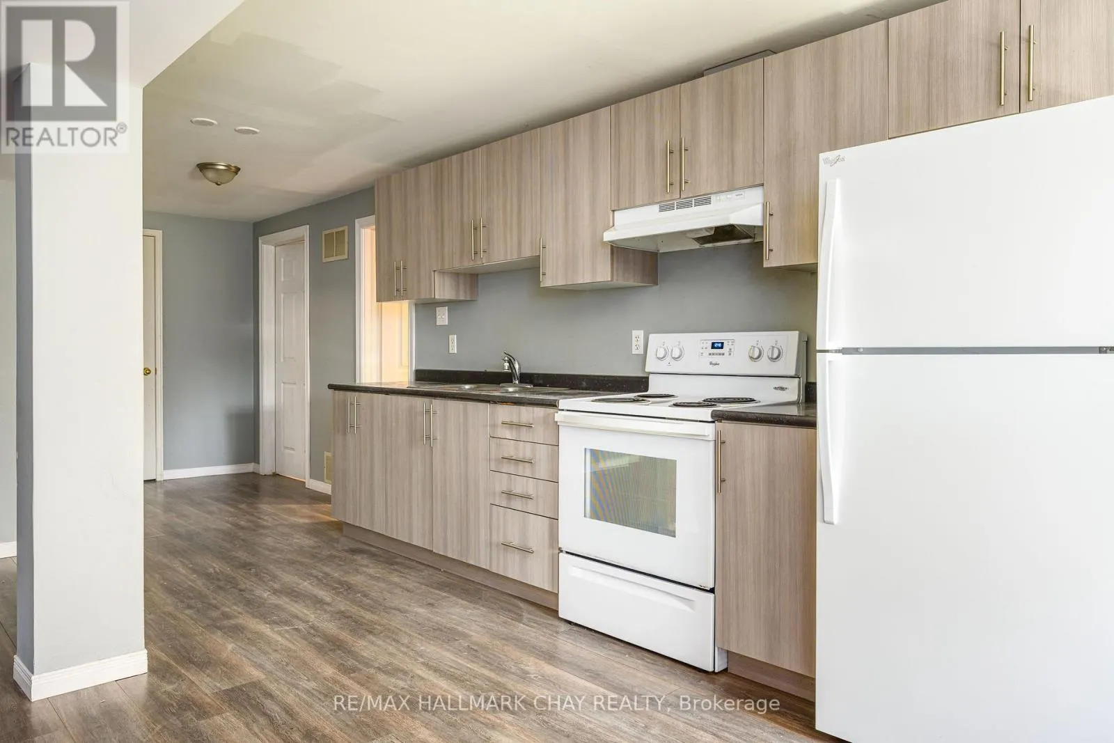 197 LIVINGSTONE STREET W