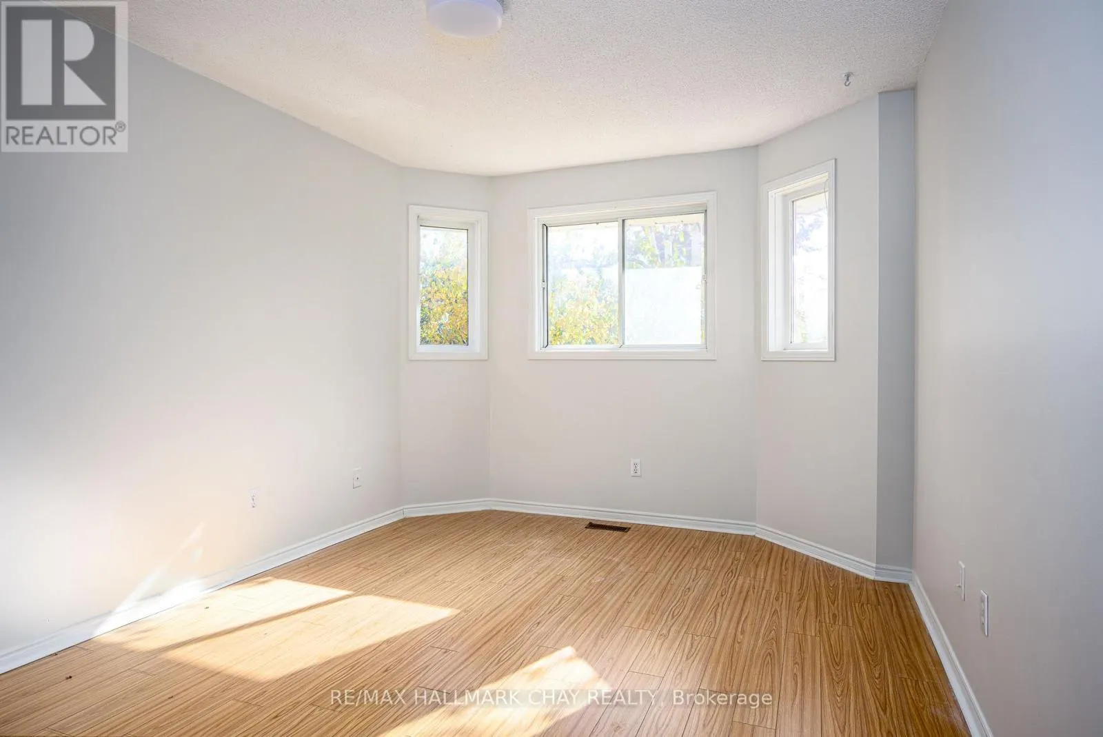 197 LIVINGSTONE STREET W