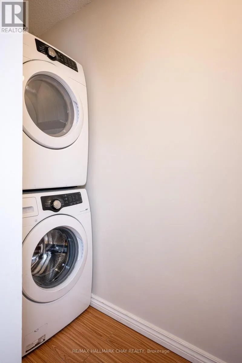 197 LIVINGSTONE STREET W