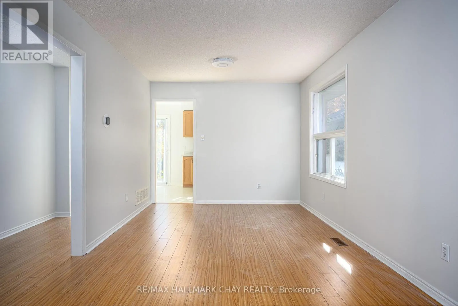 197 LIVINGSTONE STREET W