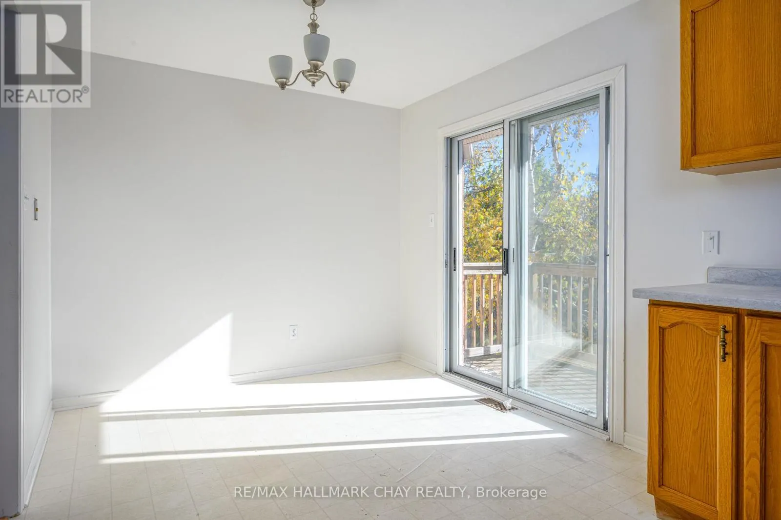 197 LIVINGSTONE STREET W