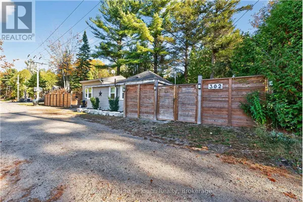 302 CONCESSION 11 ROAD W