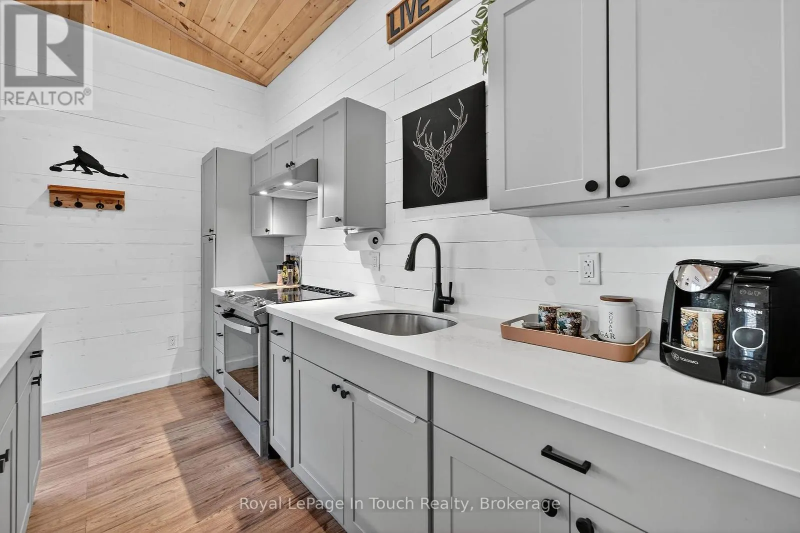 302 CONCESSION 11 ROAD W