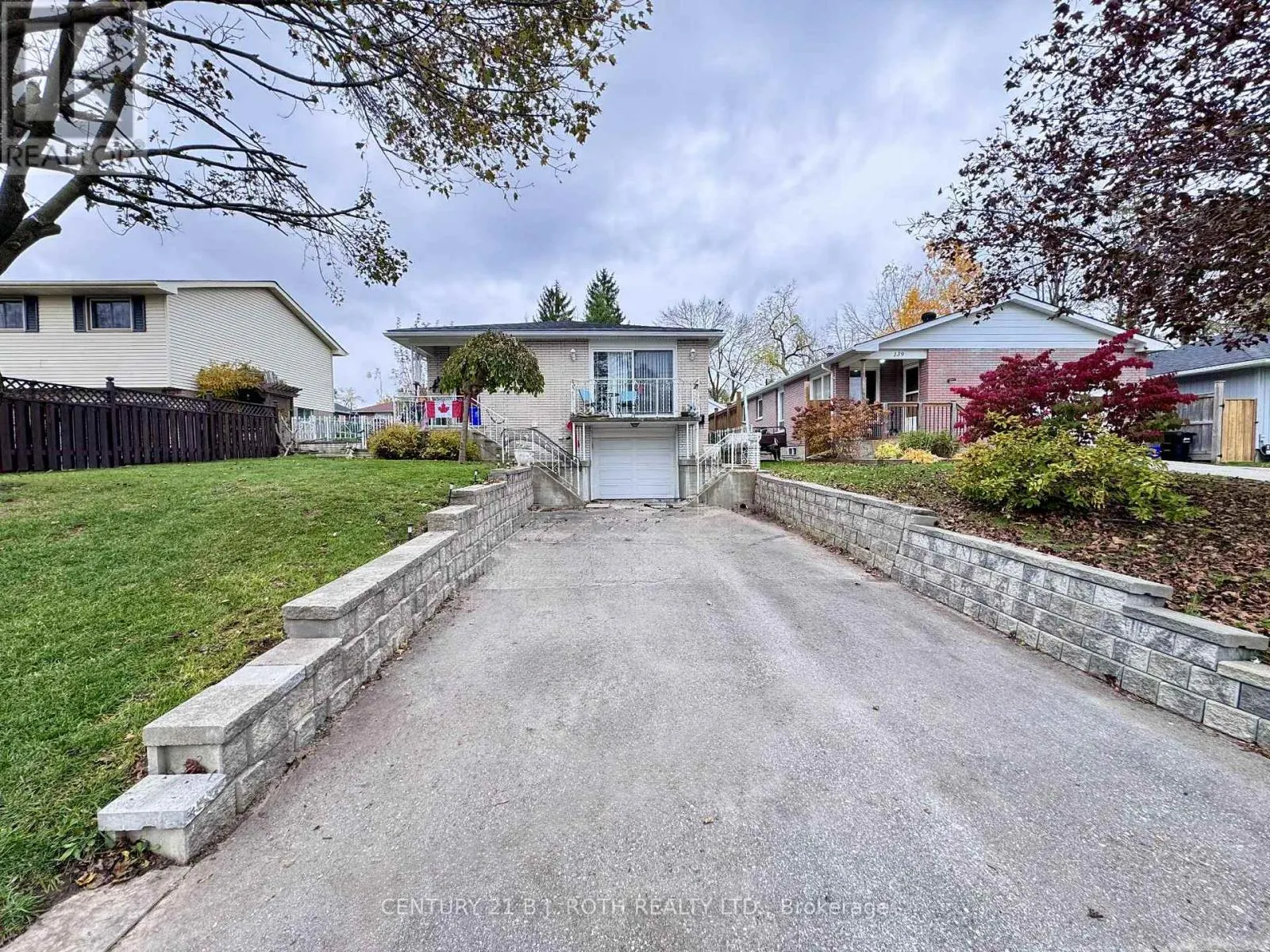 LOWER - 141 GUNN STREET