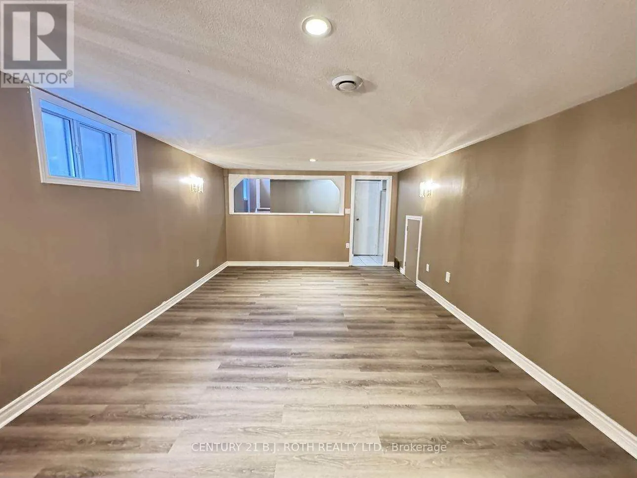 LOWER - 141 GUNN STREET