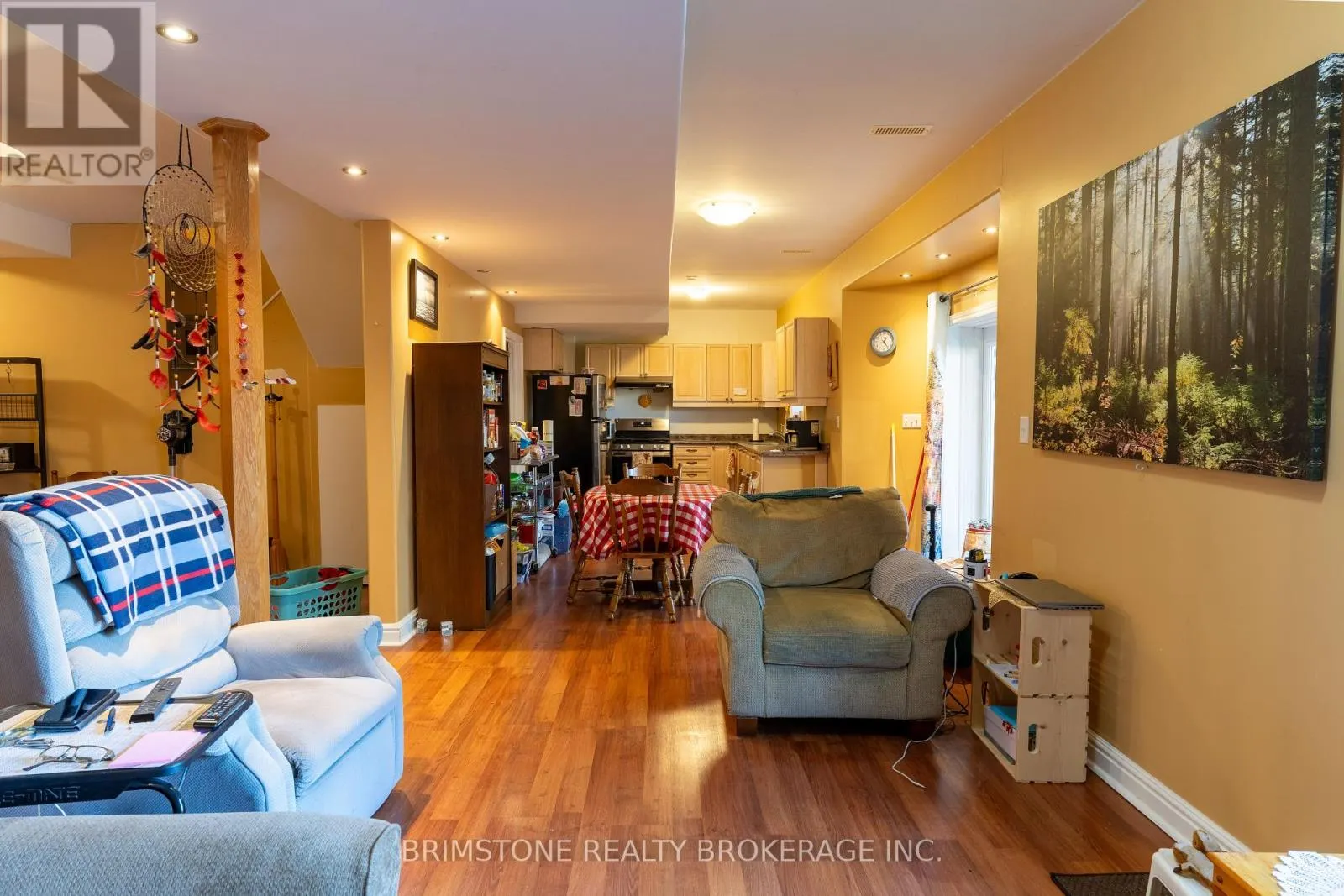 6 SILVERCREEK CRESCENT