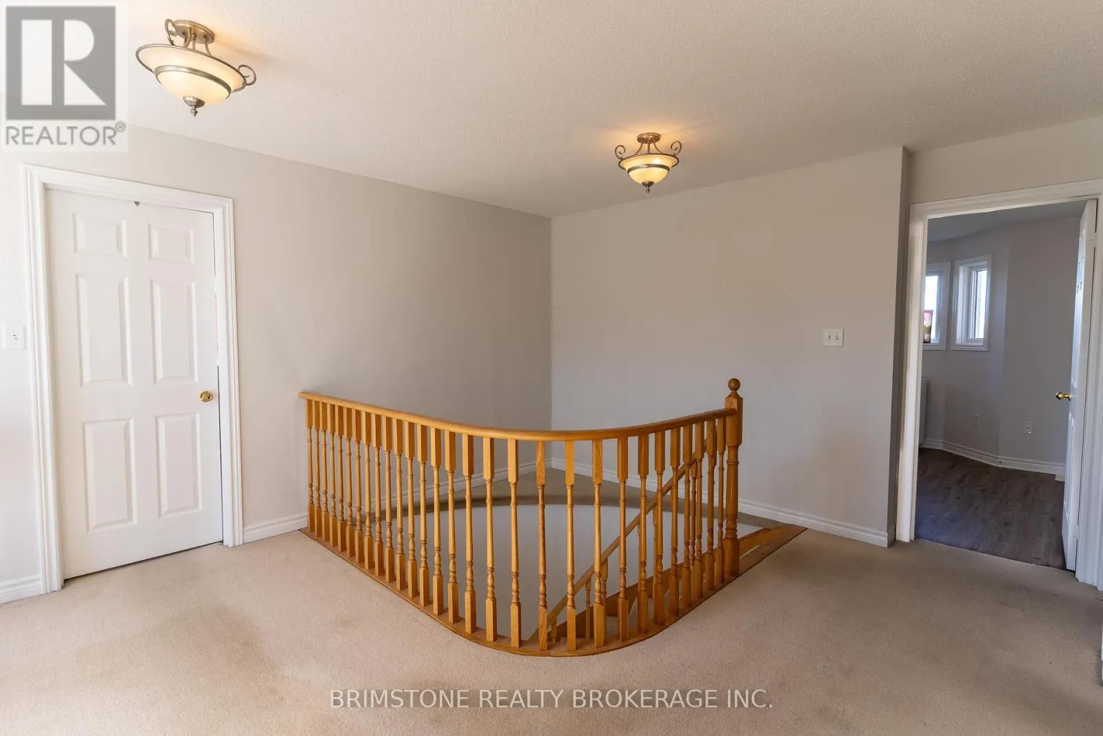 6 SILVERCREEK CRESCENT