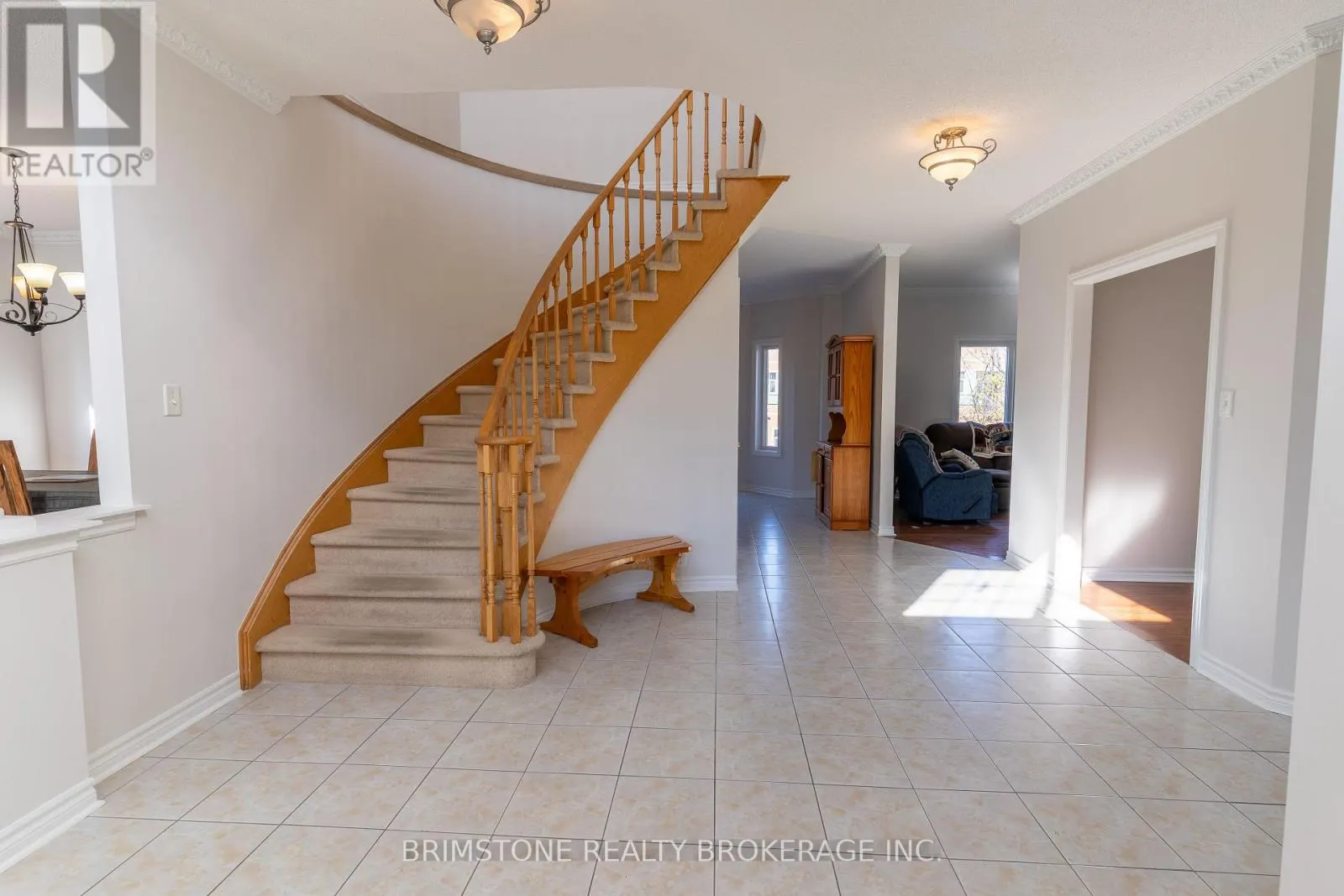 6 SILVERCREEK CRESCENT