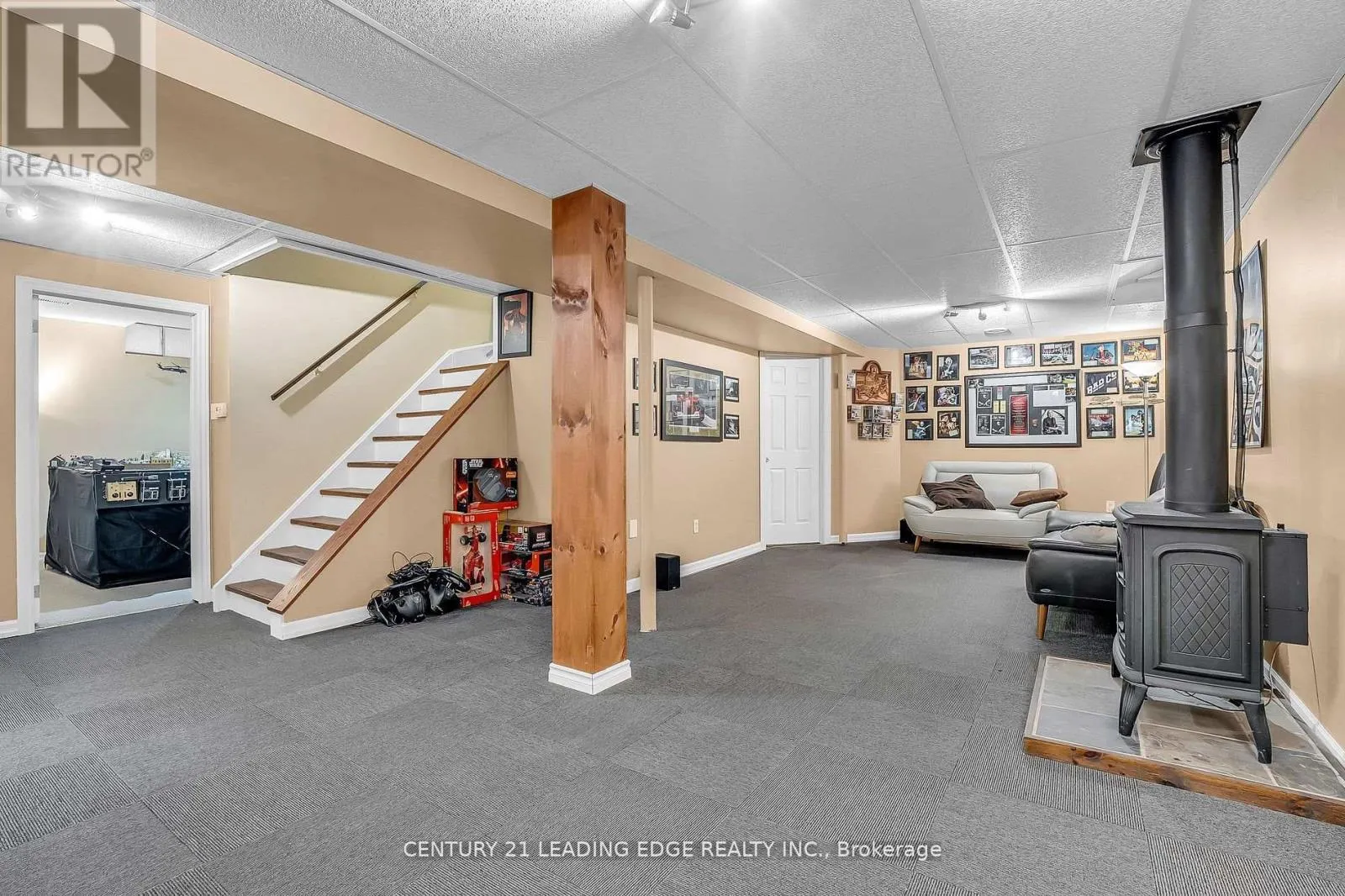 21 BRUSHWOOD CRESCENT