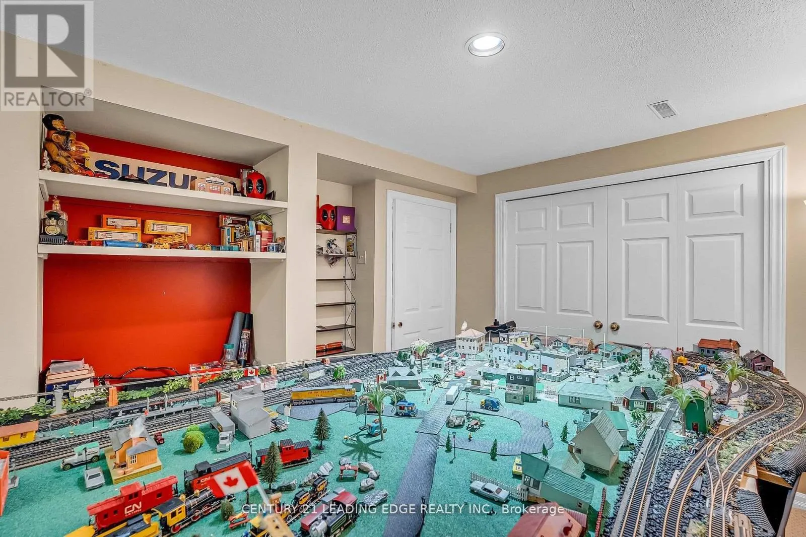 21 BRUSHWOOD CRESCENT