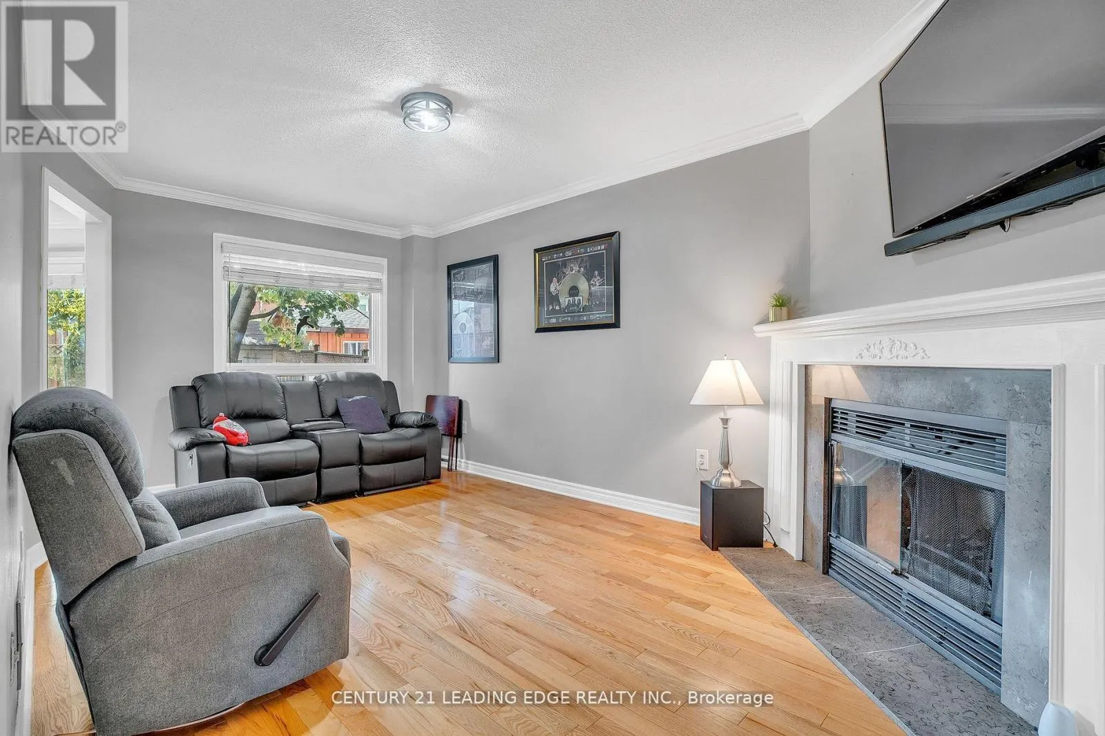 21 BRUSHWOOD CRESCENT