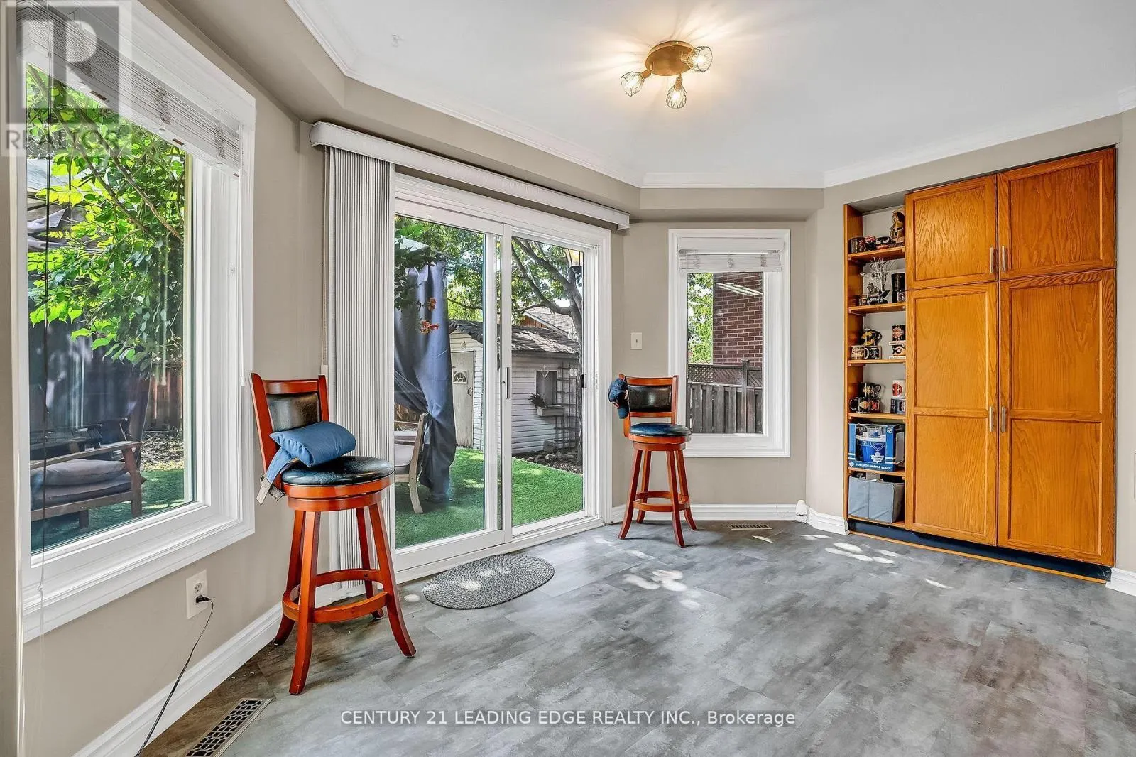 21 BRUSHWOOD CRESCENT