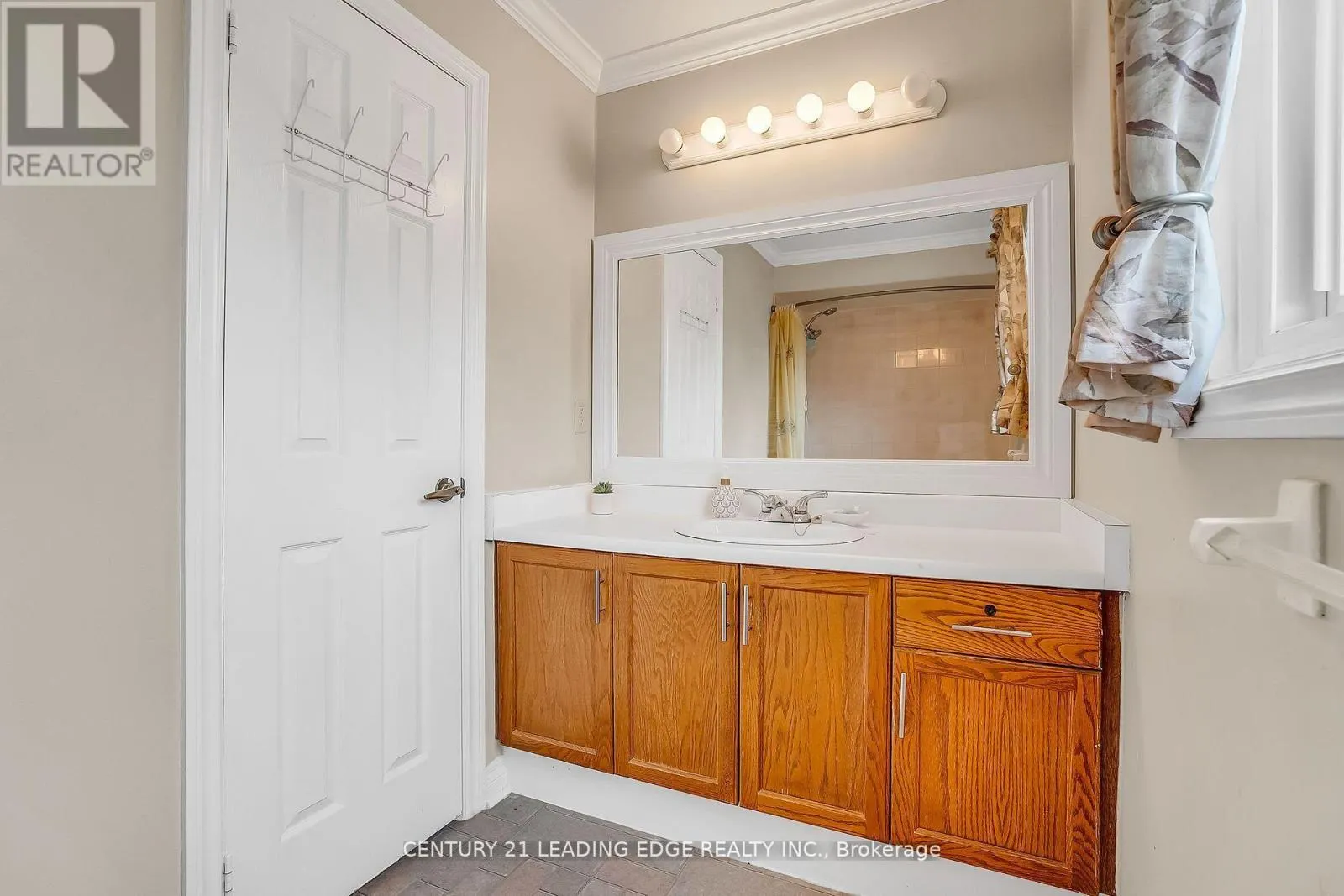 21 BRUSHWOOD CRESCENT