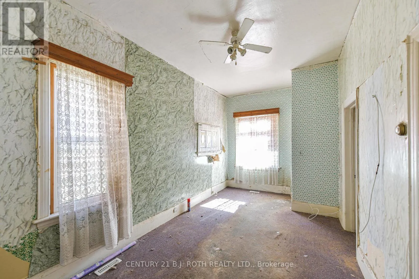 136 COLDWATER ROAD W