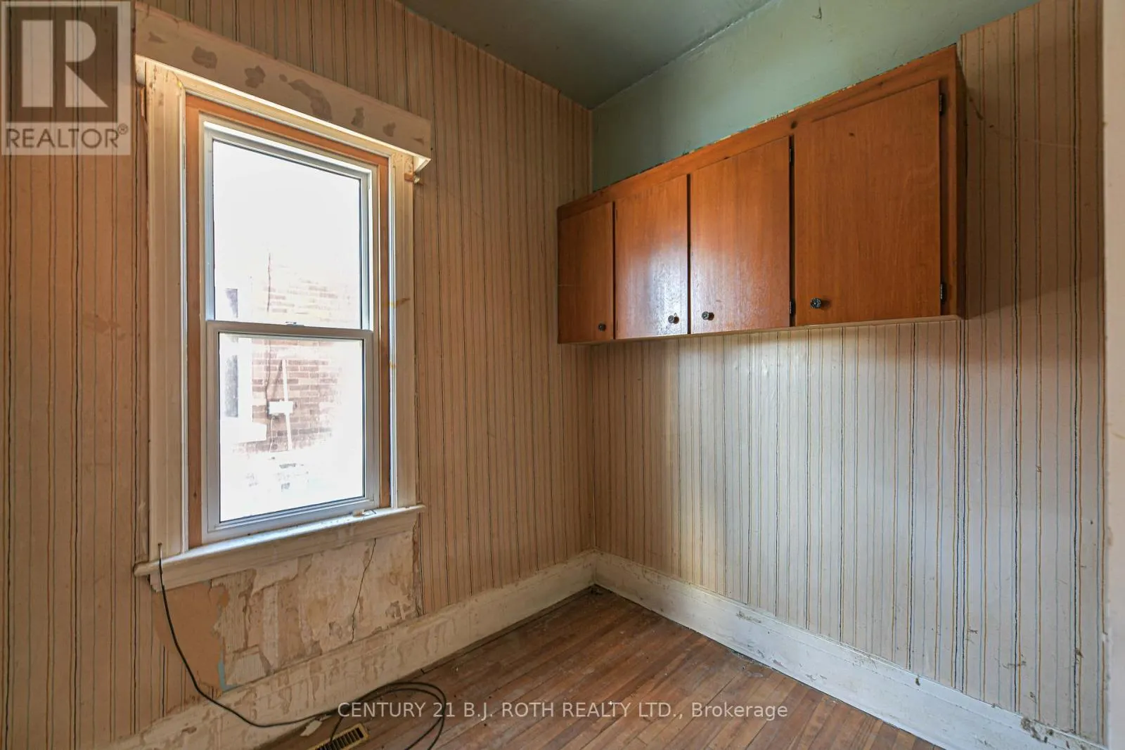 136 COLDWATER ROAD W