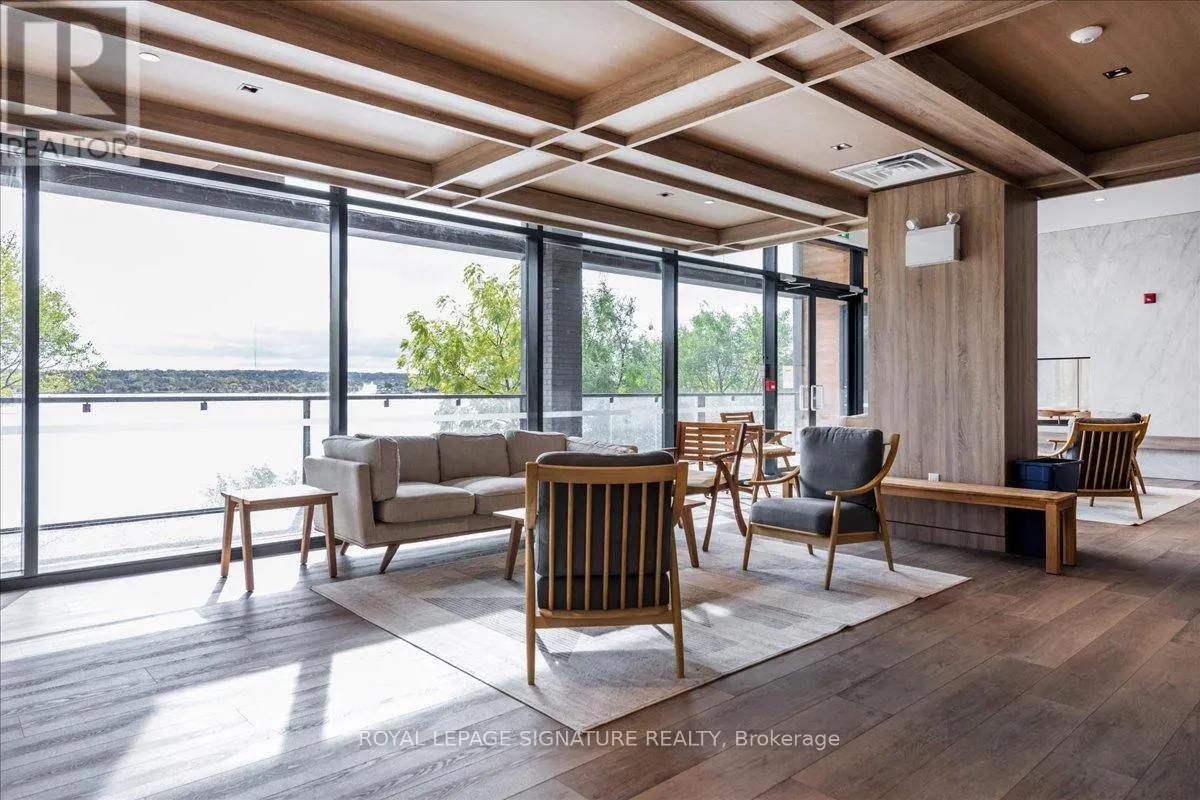 517 - 185 DUNLOP STREET E