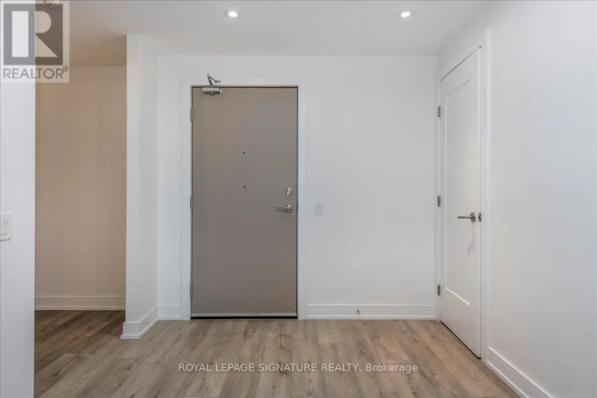 517 - 185 DUNLOP STREET E