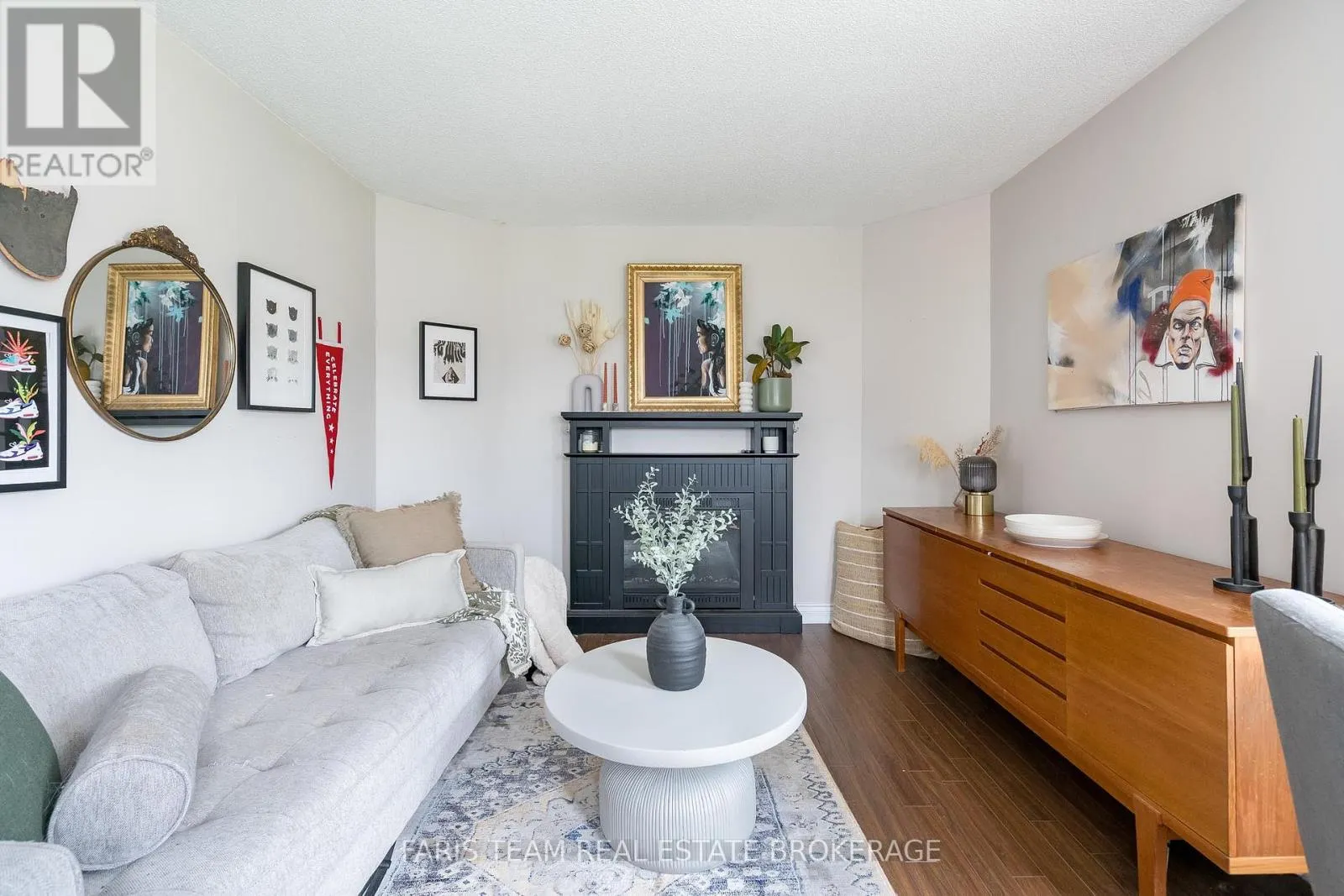 142 LIVINGSTONE STREET W