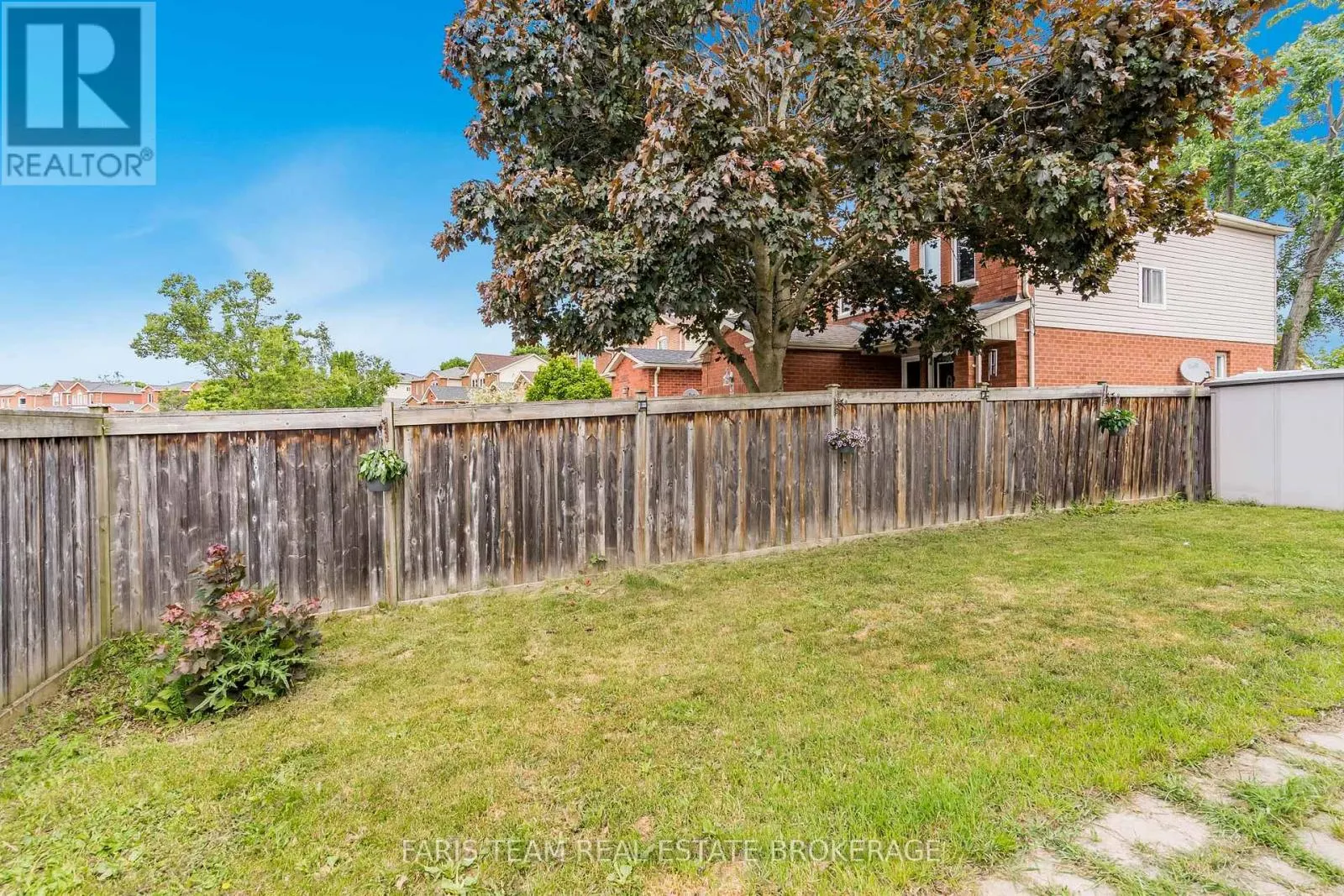 142 LIVINGSTONE STREET W