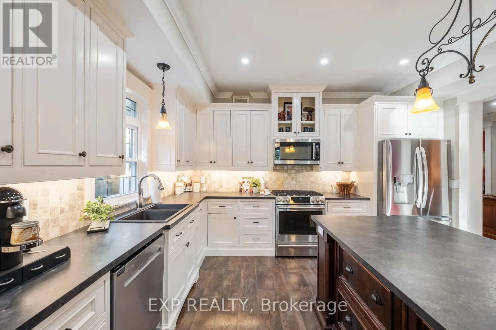 4146 FOREST WOOD DRIVE