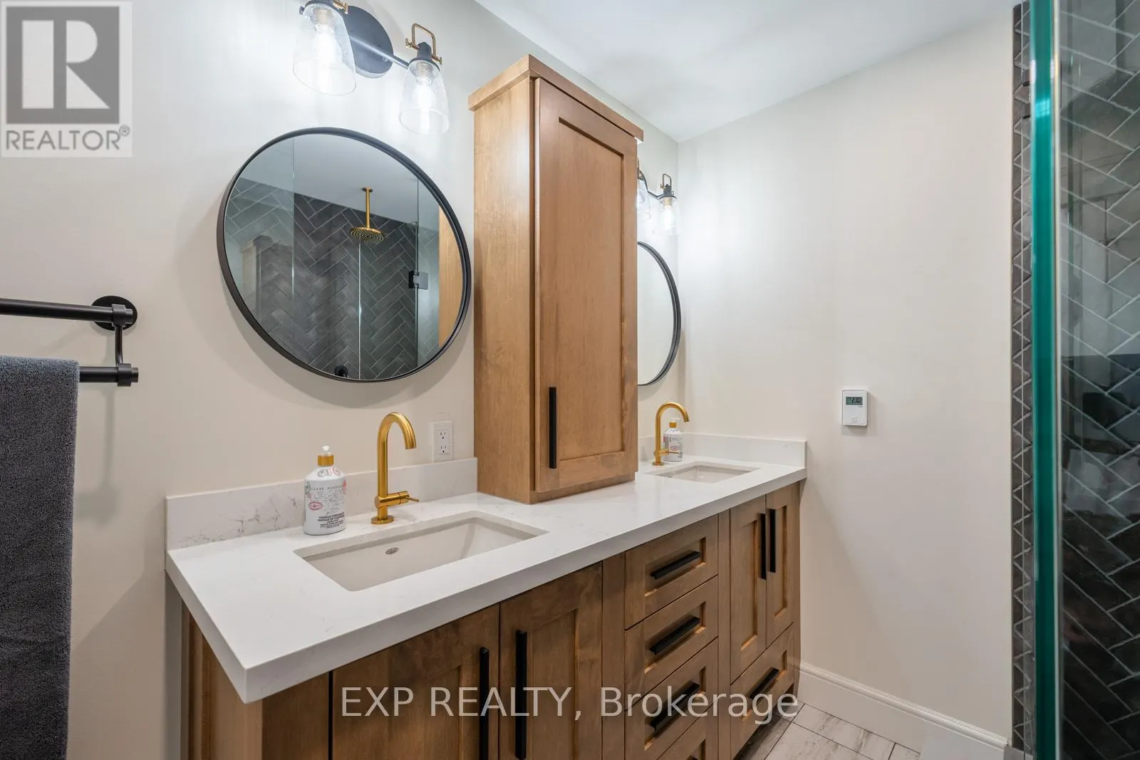 4146 FOREST WOOD DRIVE