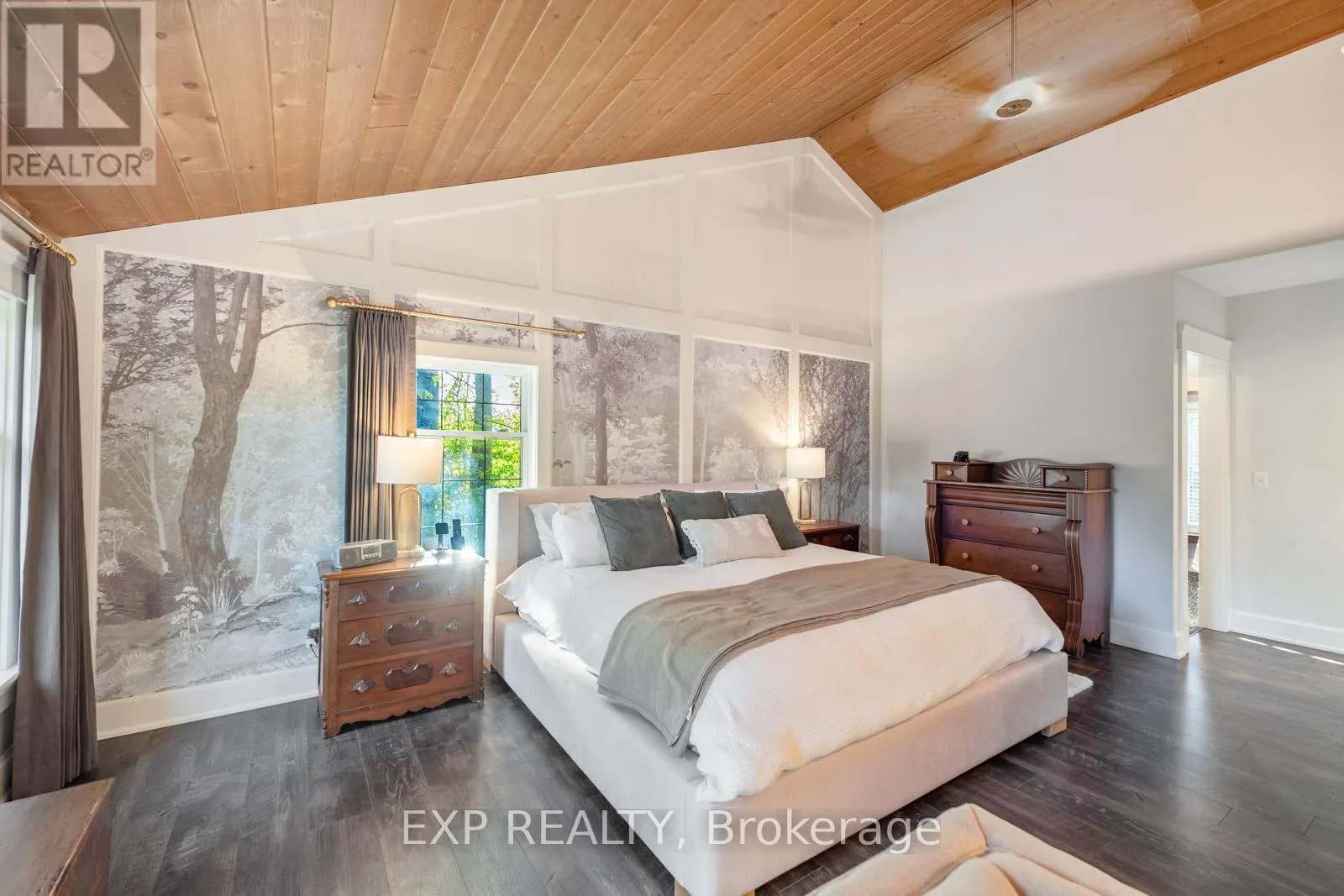 4146 FOREST WOOD DRIVE