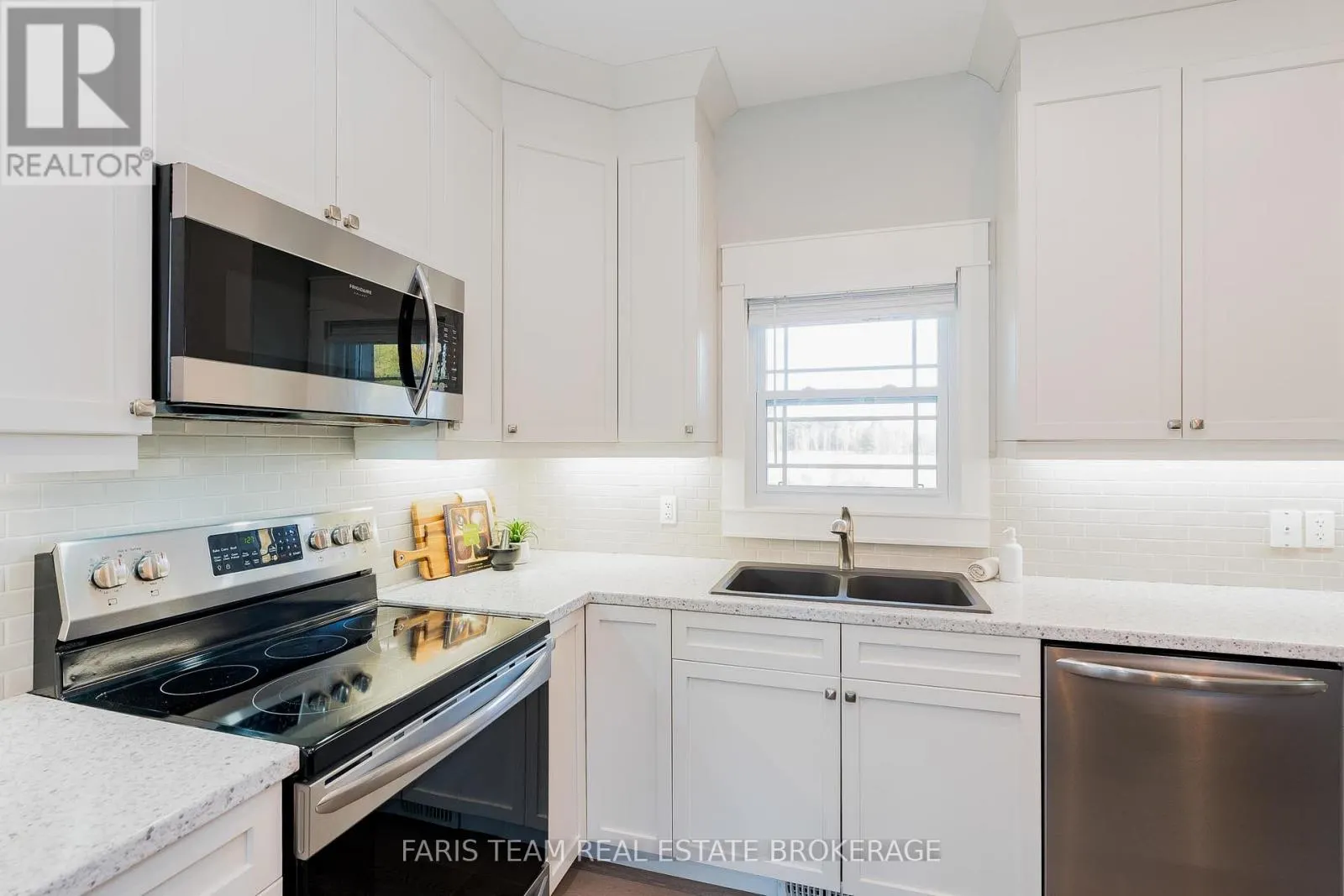 7589 CRONK SIDE ROAD