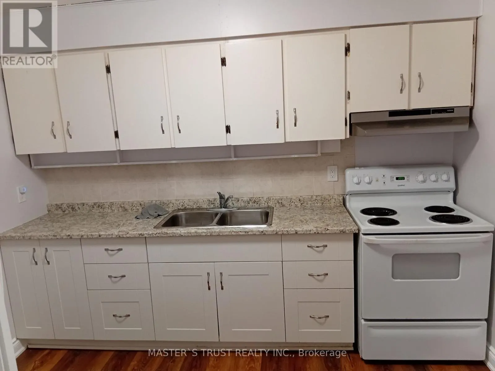 1 - 190 BORLAND STREET E