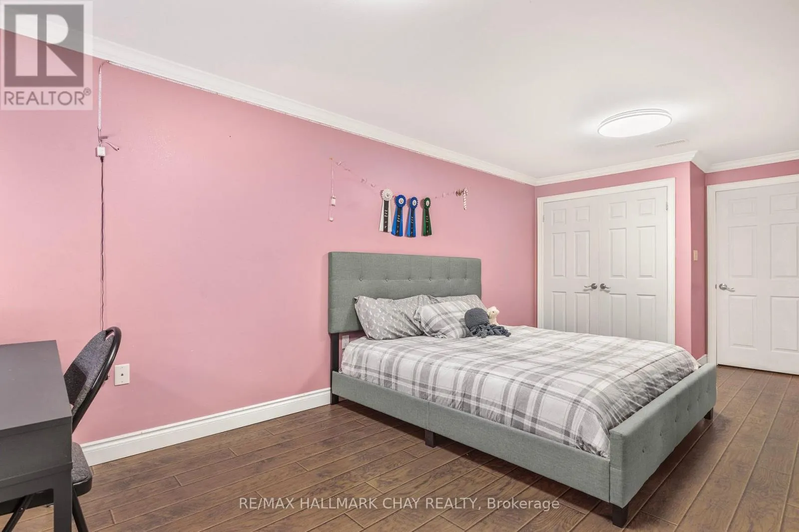 1256 RAINBOW VALLEY ROAD W