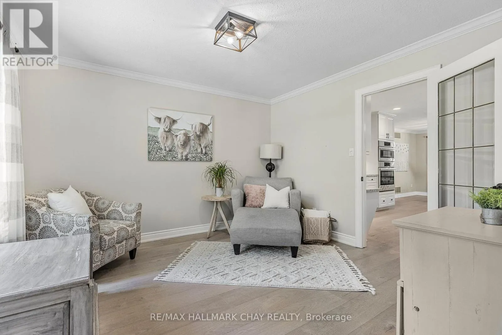 1256 RAINBOW VALLEY ROAD W