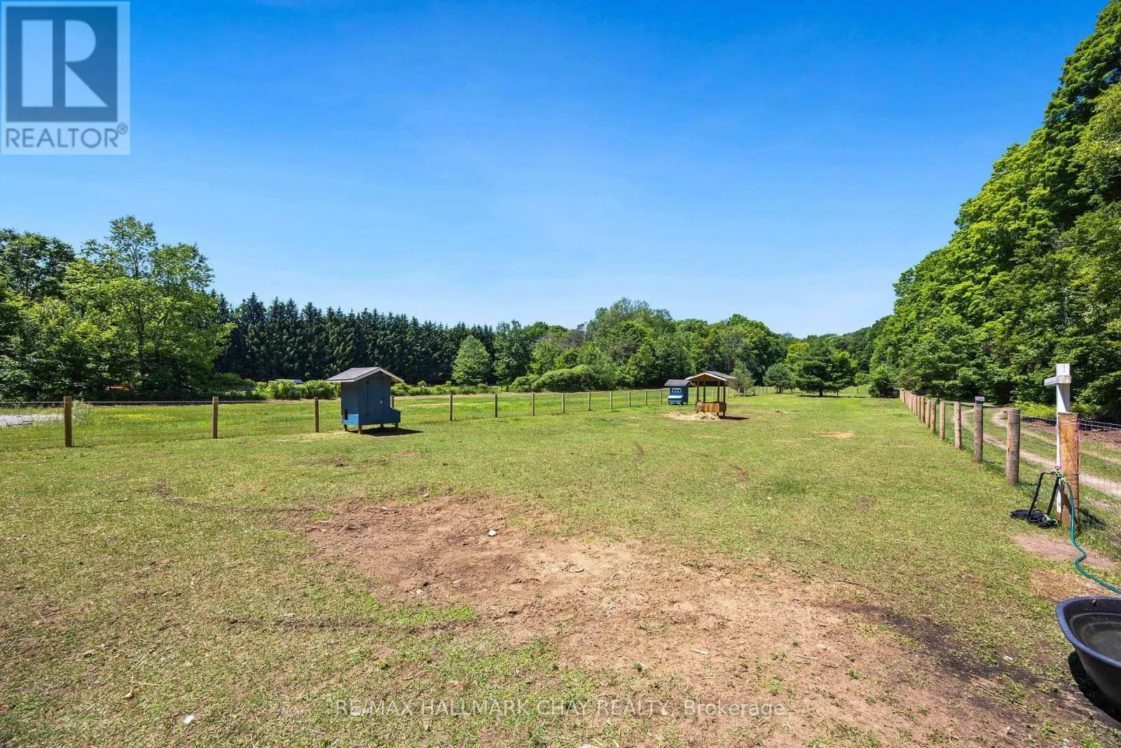 1256 RAINBOW VALLEY ROAD W