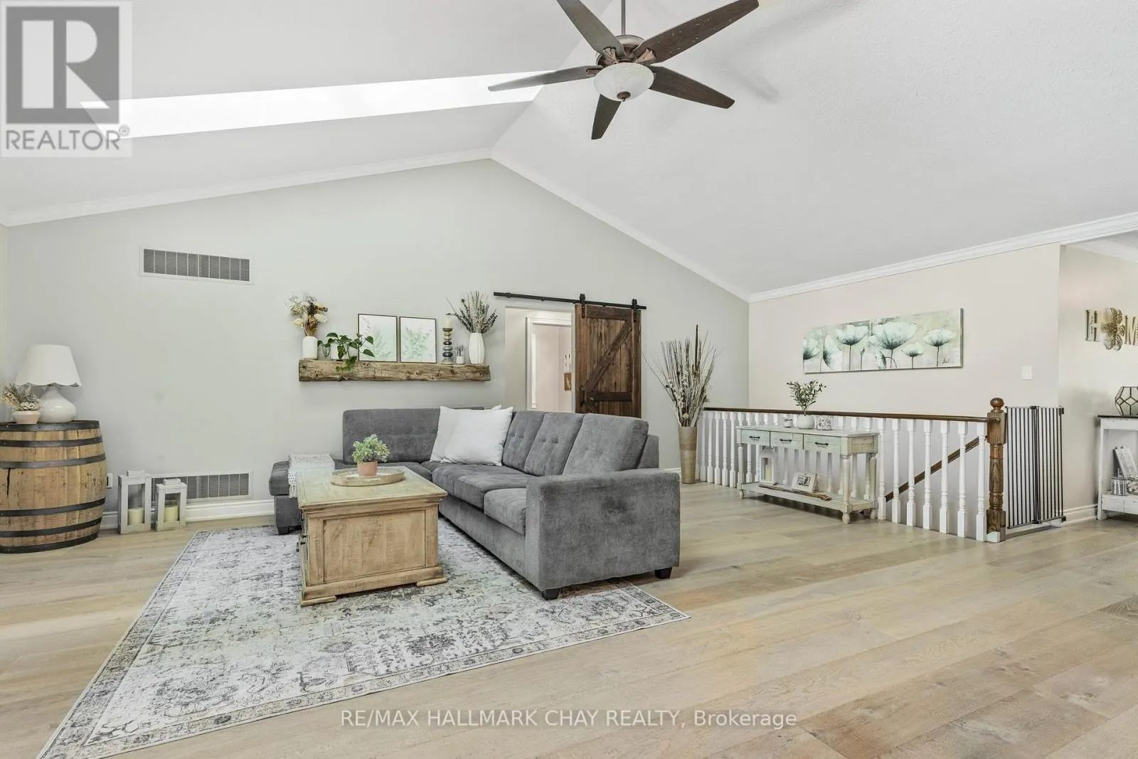 1256 RAINBOW VALLEY ROAD W