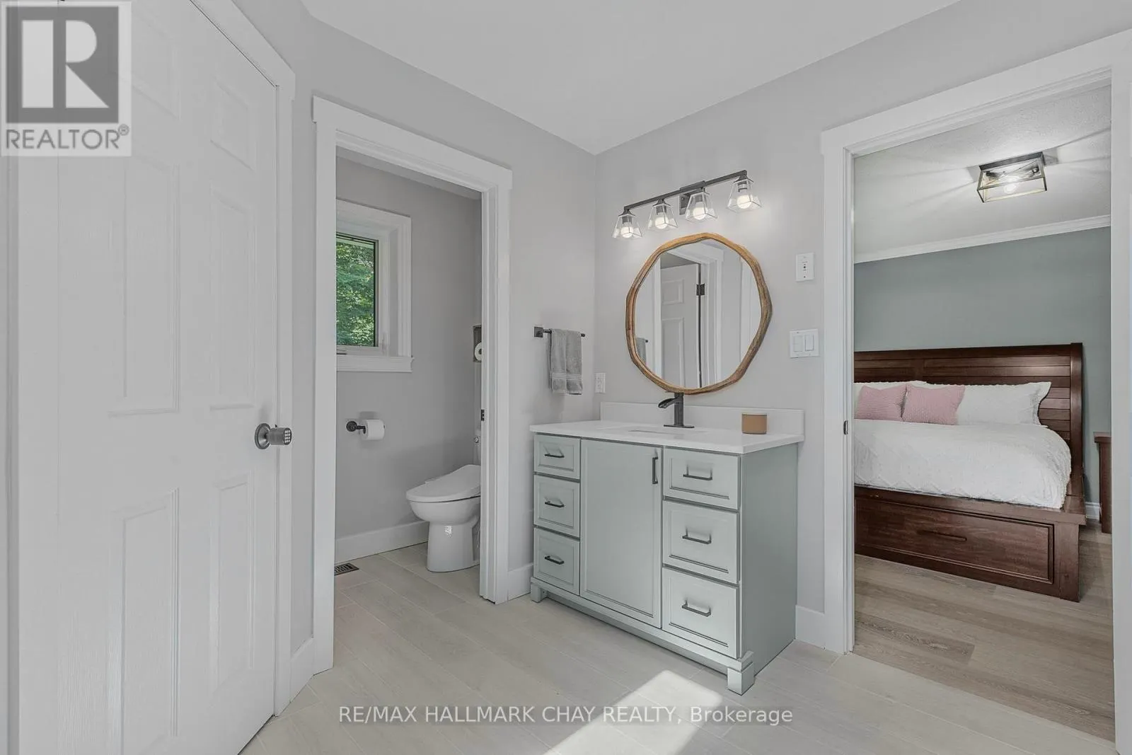 1256 RAINBOW VALLEY ROAD W