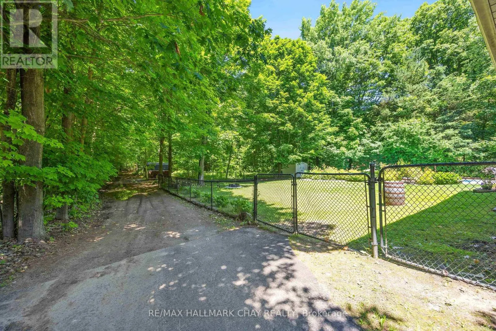 1256 RAINBOW VALLEY ROAD W