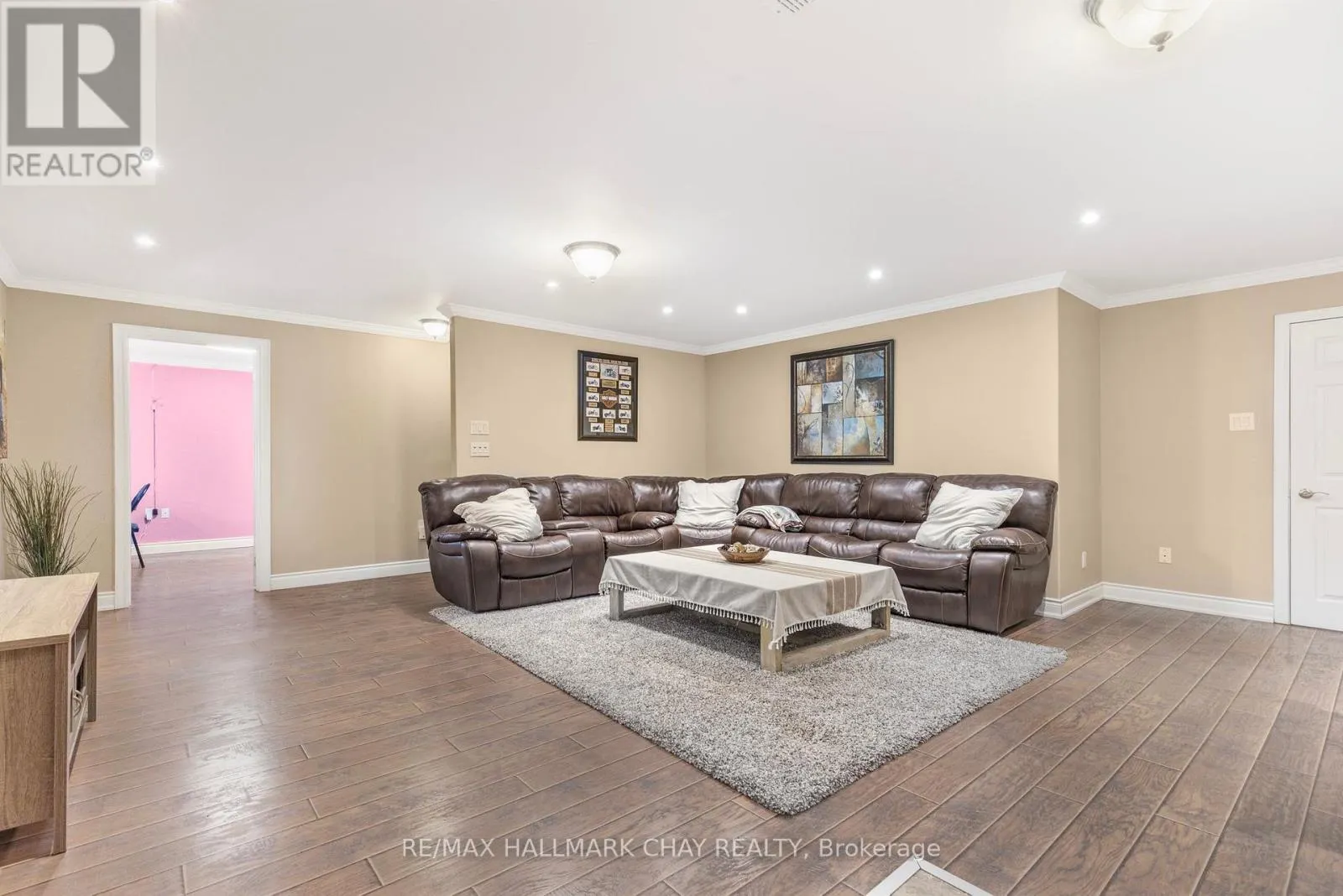 1256 RAINBOW VALLEY ROAD W