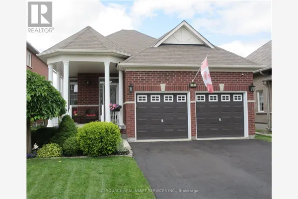 6 VERSAILLES CRESCENT