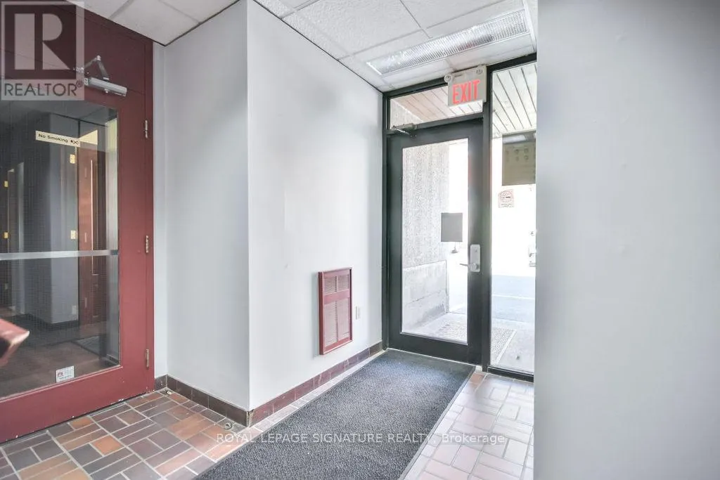 100 - 19 FRONT STREET N