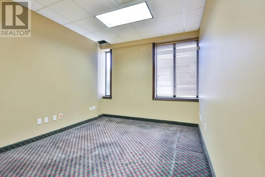 100 - 19 FRONT STREET N