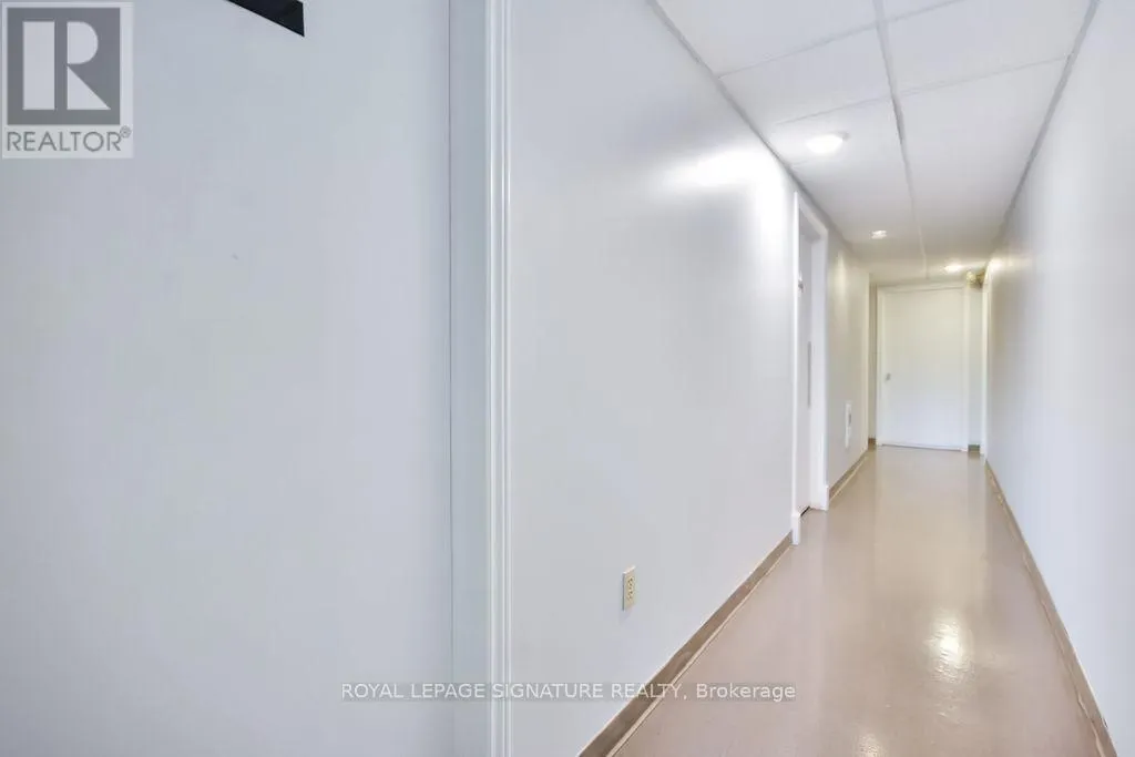 202 - 19 FRONT STREET N