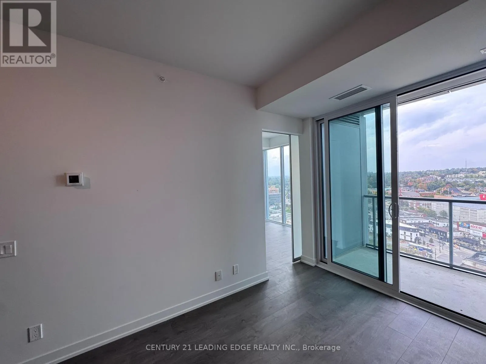 1606 - 39 MARY STREET