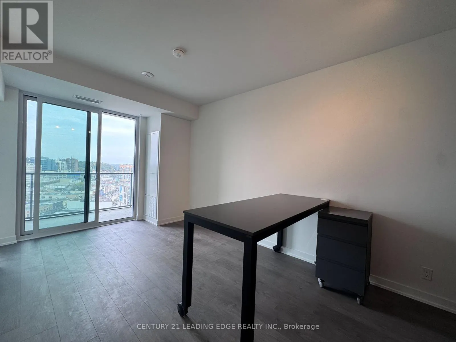 1606 - 39 MARY STREET