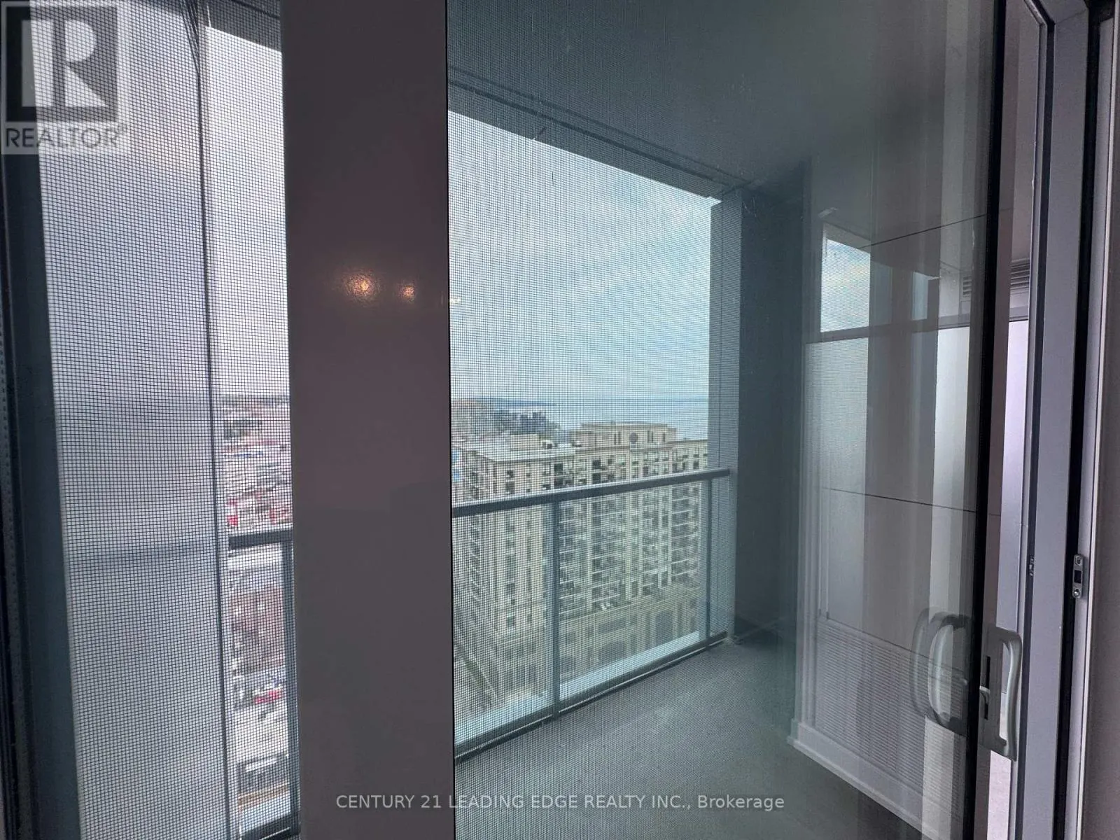 1606 - 39 MARY STREET