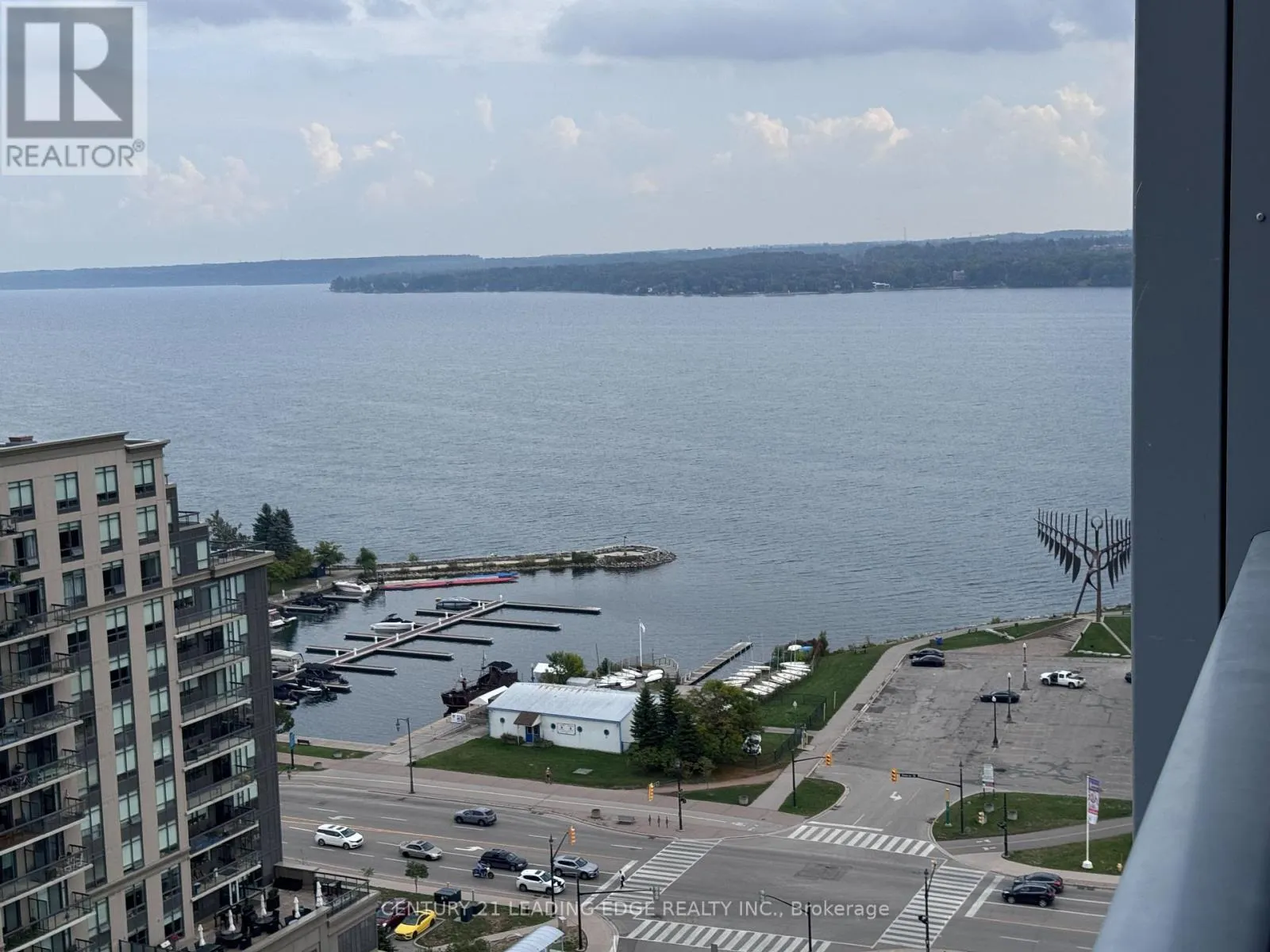 1606 - 39 MARY STREET