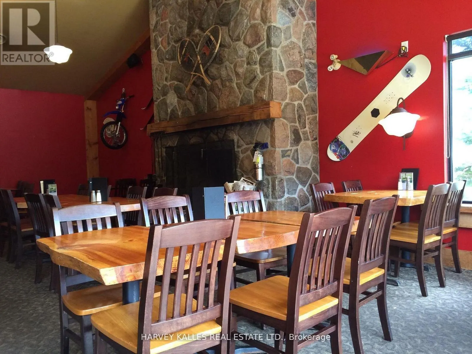 416 - 40 HORSESHOE BOULEVARD