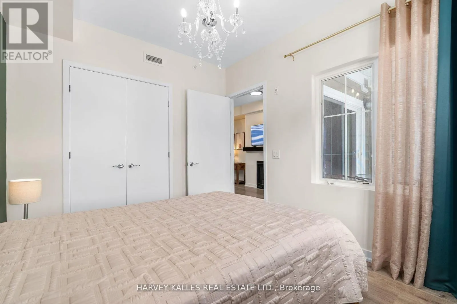 416 - 40 HORSESHOE BOULEVARD