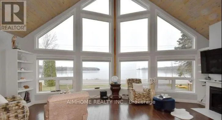 2858 LAKESHORE ROAD E