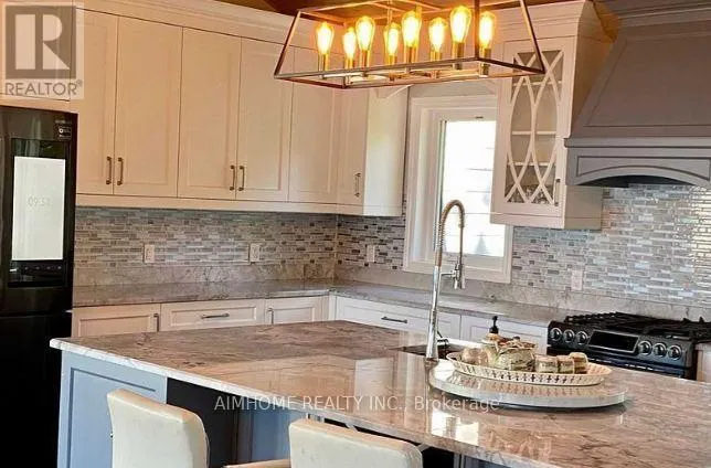 2858 LAKESHORE ROAD E