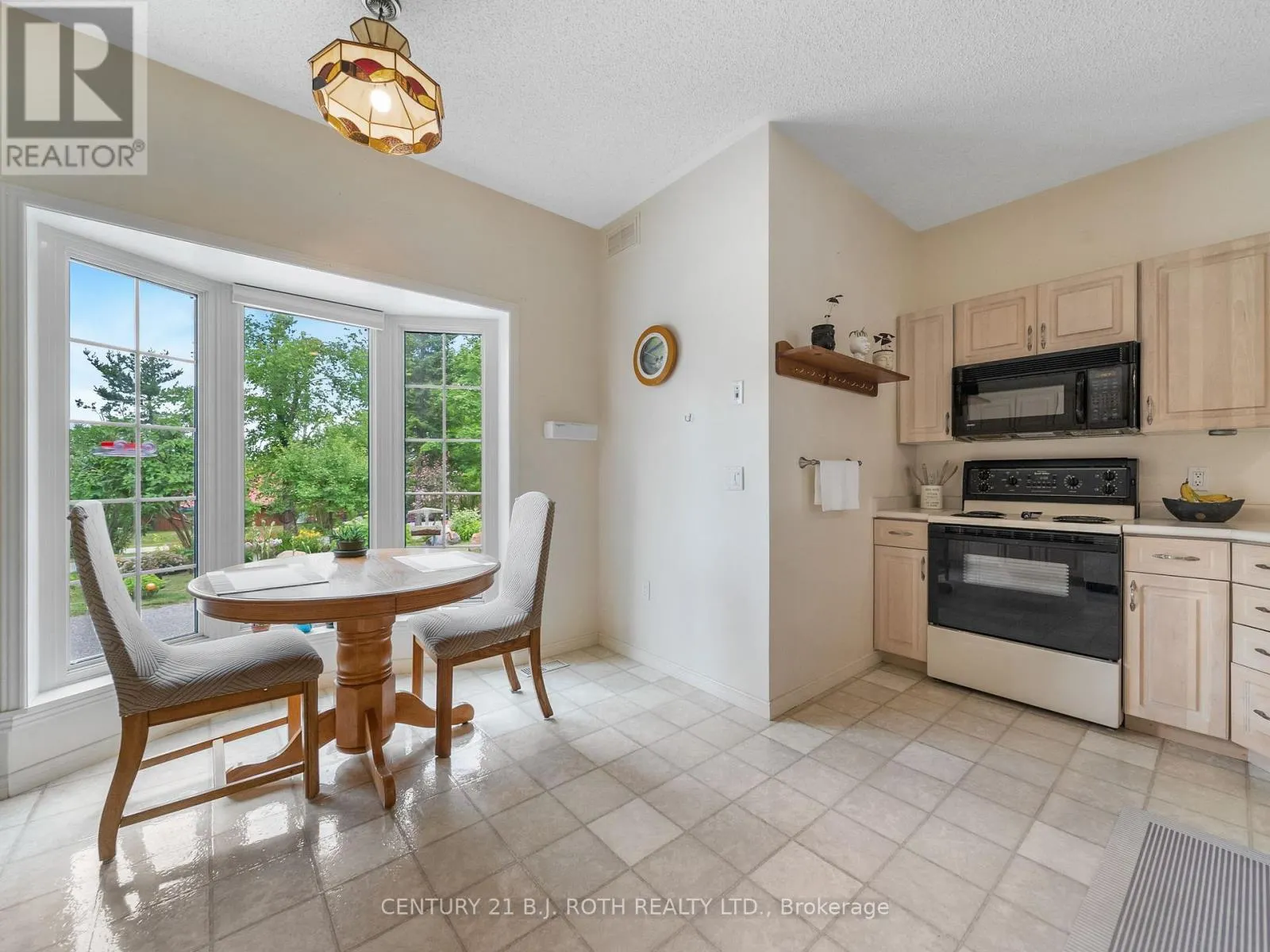 4 BEECHWOOD CRESCENT