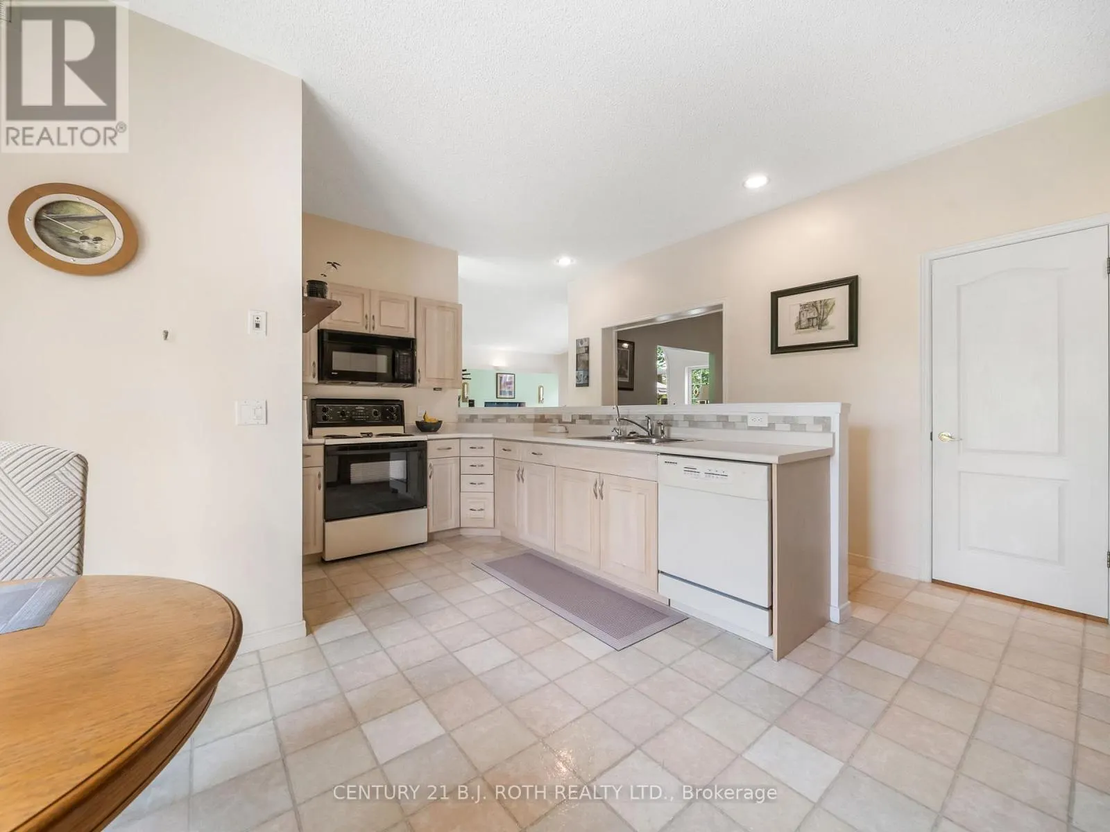 4 BEECHWOOD CRESCENT