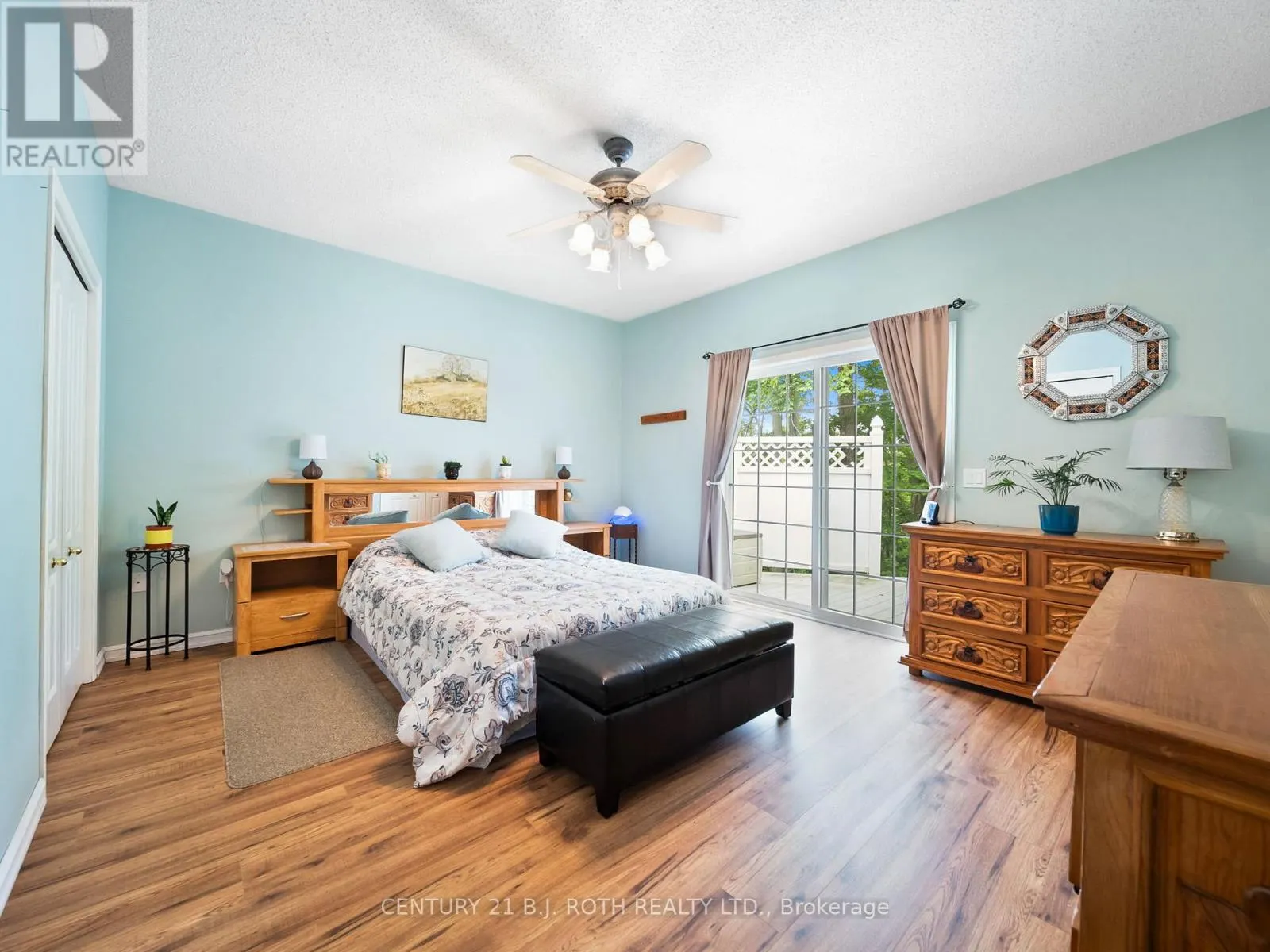 4 BEECHWOOD CRESCENT